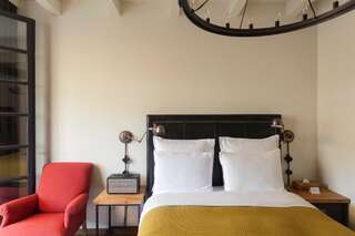 Отель Rooms Hotel Tbilisi Тбилиси Трехместный номер-2